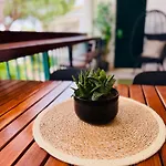 Apartment 2 Bedroom With Pool - Na Casa De Pascal *