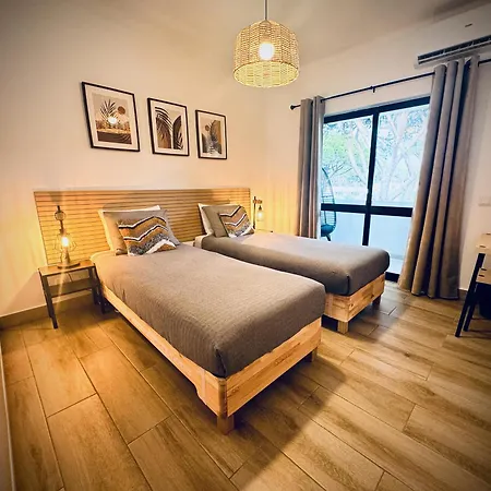 2 Bedroom With Pool - Na Casa De Pascal *